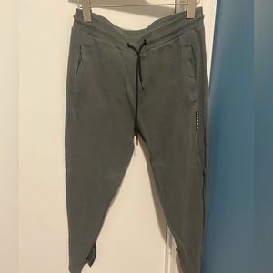 Young LA perfect joggers. Worn. Size Medium